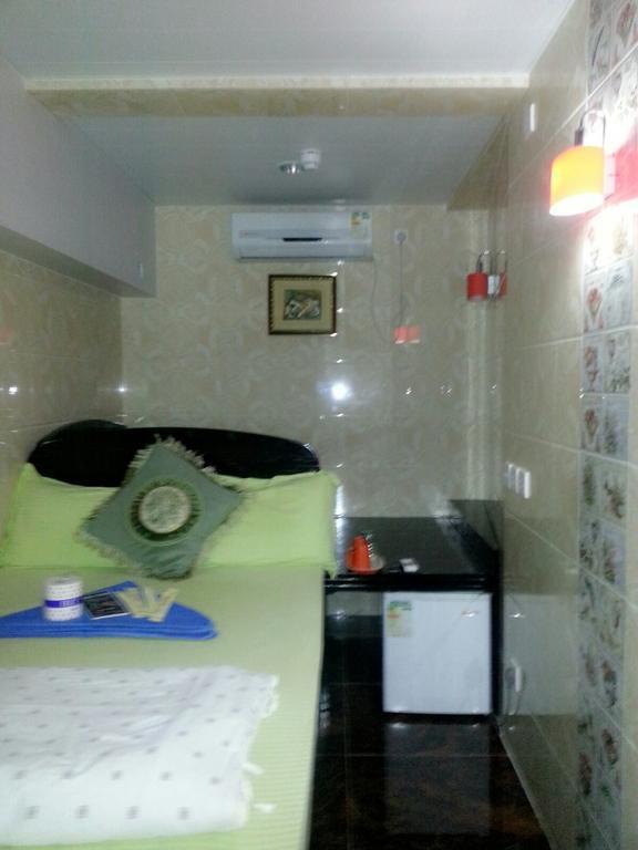 Dutch Hostel Гонконг Экстерьер фото